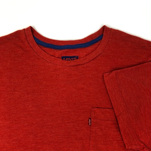 Levi’s red tee shirt w/ front left pocket - Picture 3 of 7